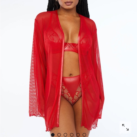 Savage X Fenty Glossy Flossy Fishnet Robe Goji Berry Red - Picture 3 of 12